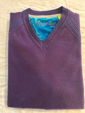 Robert Graham Men's Plum V-Neck Sweater with Contrasting Turquoise Lining
